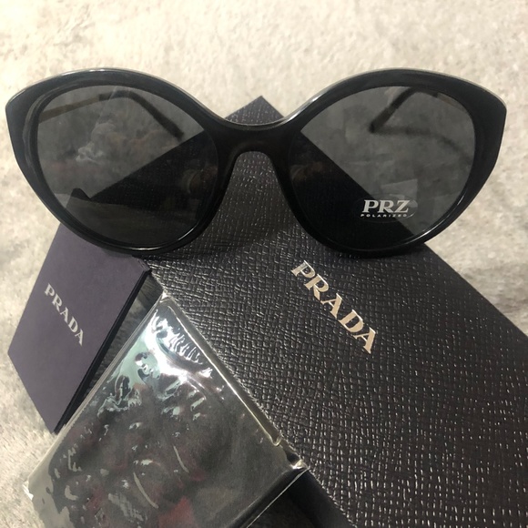 BRAND NEW AUTHENTIC PRADA PR 18XS 1AB5Z1 ROUND  BLACK SUNGLASSES  GREY LENS. main image 6